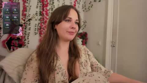 Snapshot of makima_lee chatting on October 12, 8:30 pm Makima online show from October 12, 8:30 pm