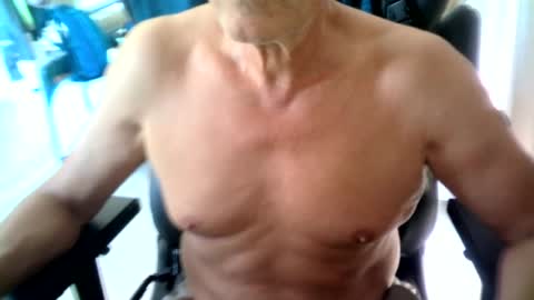 Snapshot of makis8989 chatting on July 18, 7:45 am makis8989 online show from July 18, 7:45 am