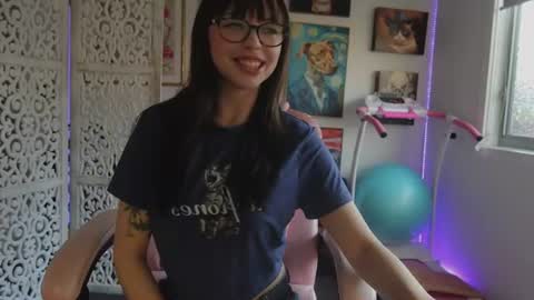MakiyahBelle online show from July 3, 6:20 am