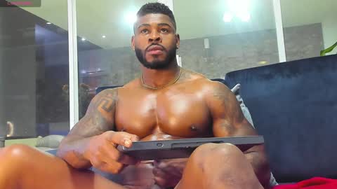 Makonnen online show from December 15, 2:30 am