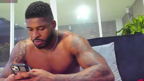 Makonnen online show from December 15, 5:34 am