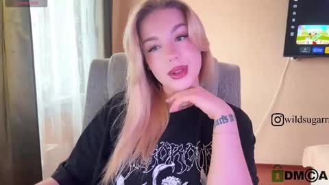 Snapshot of maksisisia chatting on December 15, 10:41 am maksisisia online show from December 15, 10:41 am