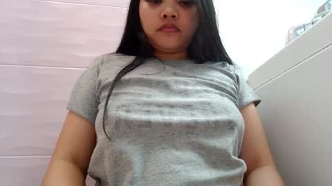 Snapshot of makulato chatting on May 20, 2:56 pm Maya online show from May 20, 2:56 pm