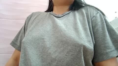 Snapshot of makulato chatting on May 21, 2:35 pm Maya online show from May 21, 2:35 pm