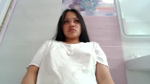 Snapshot of makulato chatting on June 2, 3:58 pm Maya online show from June 2, 3:58 pm