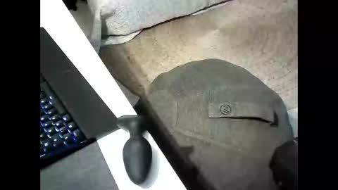 malebitch99999 online show from October 7, 6:21 am