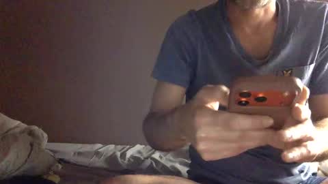 malefrench1 online show from February 28, 4:35 am