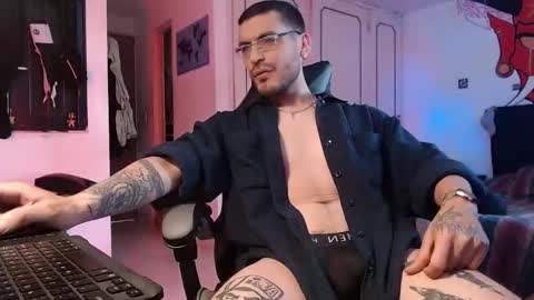 Snapshot of malek_xarx chatting on March 21, 6:55 pm malek_xarx online show from March 21, 6:55 pm