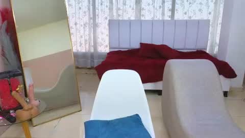 malen_fitnessmilf online show from July 23, 7:56 pm