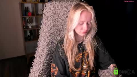 Malena online show from November 5, 9:42 am