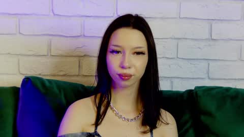 Malialandre online show from February 2, 1:45 am