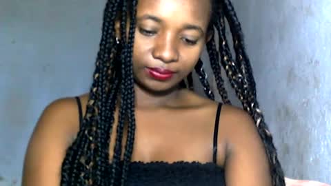 malinah01 online show from December 14, 1:59 pm