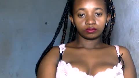 malinah01 online show from December 20, 2:27 pm