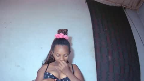 malinah01 online show from September 12, 9:42 am