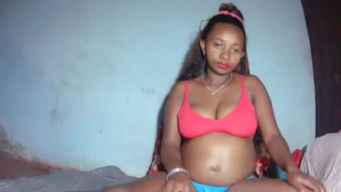 malinah01 online show from September 22, 5:15 pm