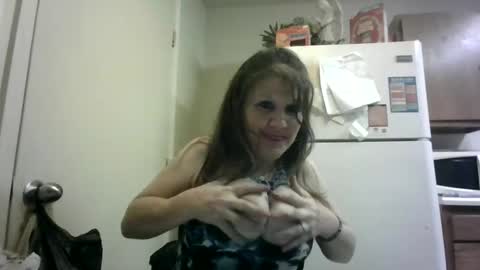 Snapshot of malinda702 chatting on January 20, 3:59 am malinda702 online show from January 20, 3:59 am