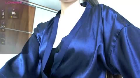 Snapshot of malinka_sweet19 chatting on April 17, 6:49 am malinka_sweet19 online show from April 17, 6:49 am
