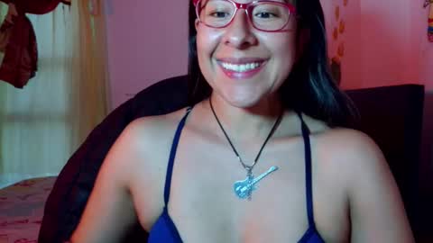 Snapshot of malishka_fox chatting on December 14, 11:09 pm Malishka online show from December 14, 11:09 pm