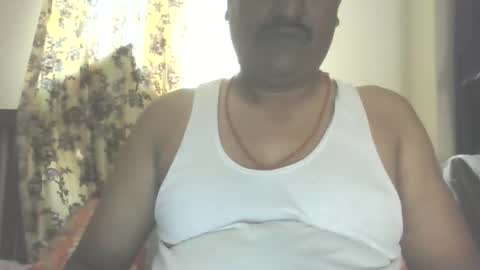 Snapshot of mallik63040 chatting on November 6, 4:24 am Sree0703 online show from November 6, 4:24 am