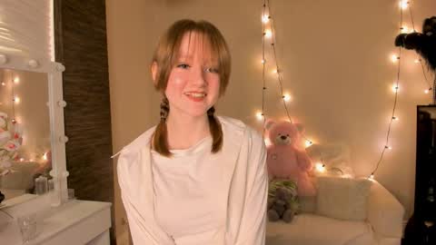 Snapshot of mallorygray chatting on March 15, 4:13 pm Lilit online show from March 15, 4:13 pm