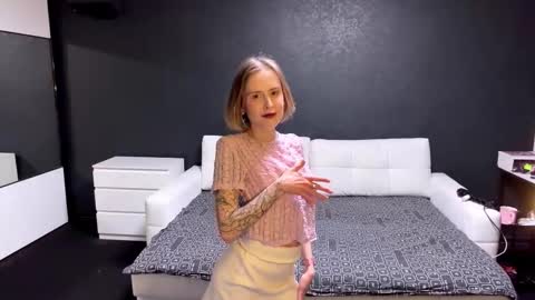 Snapshot of mallorysulzbach chatting on March 27, 7:57 pm Nicole online show from March 27, 7:57 pm