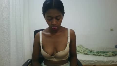 Snapshot of malluna4 chatting on March 23, 12:31 pm Malluna online show from March 23, 12:31 pm