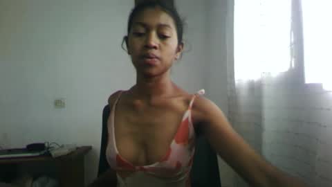 Snapshot of malluna4 chatting on March 25, 7:14 am Malluna online show from March 25, 7:14 am