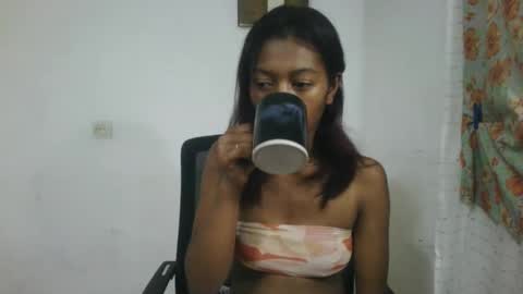 Malluna online show from May 6, 6:46 pm