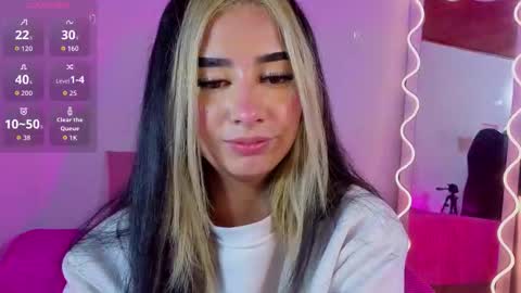 Malory  online show from November 19, 7:03 pm