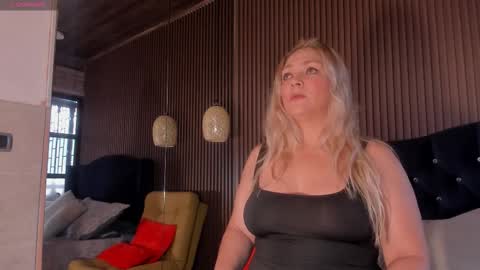 MalorySweet  online show from February 3, 12:21 pm