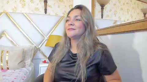Snapshot of malorysweet chatting on June 24, 1:10 pm MalorySweet online show from June 24, 1:10 pm