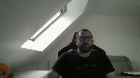 breton online show from January 1, 8:35 am