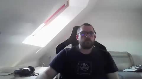 breton online show from February 15, 4:56 pm