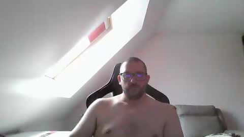 breton online show from September 14, 8:46 am