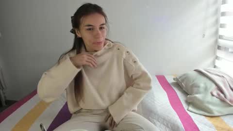 instagram  nueela   online show from September 27, 6:24 pm