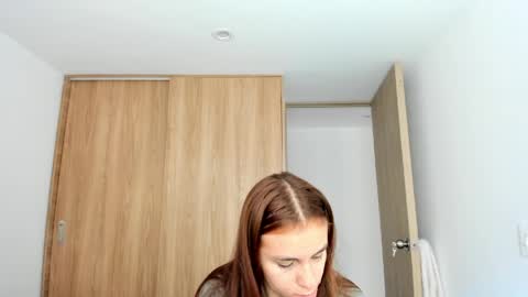 instagram  nueela   online show from May 22, 6:02 pm