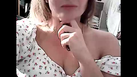 Snapshot of malva0000 chatting on October 27, 2:32 pm malva0000 online show from October 27, 2:32 pm