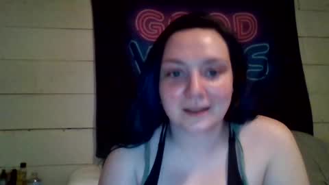 Snapshot of mamabig95 chatting on July 5, 12:50 am bbwgothmom666 online show from July 5, 12:50 am