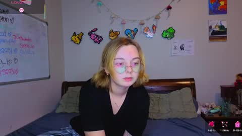 MamiCloudz online show from September 29, 3:00 am