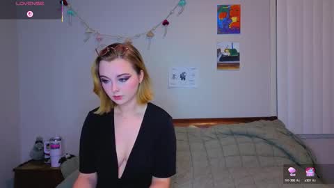 MamiCloudz online show from October 13, 12:32 am