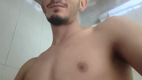 Snapshot of mamm7772024 chatting on December 18, 8:26 pm Mickey online show from December 18, 8:26 pm