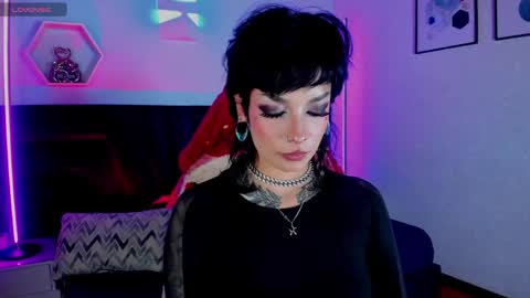   online show from May 7, 8:14 pm