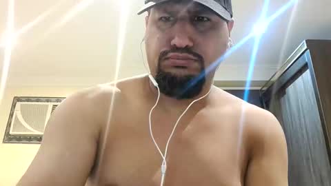 Snapshot of man_new chatting on May 31, 1:47 am Man new online show from May 31, 1:47 am