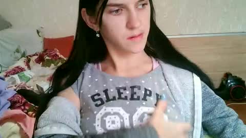 Snapshot of mandari_lukc chatting on December 14, 10:42 am Mandari lukc online show from December 14, 10:42 am