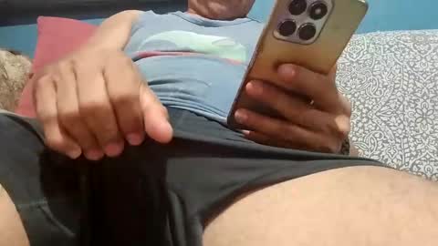 mandrilo7379 online show from October 4, 7:50 am