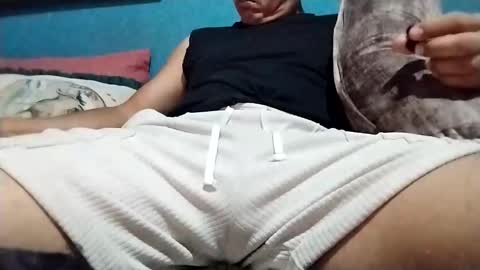 mandrilo7379 online show from May 3, 6:41 am