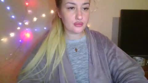 Snapshot of mandy_belcher chatting on October 5, 3:43 pm Mandy online show from October 5, 3:43 pm