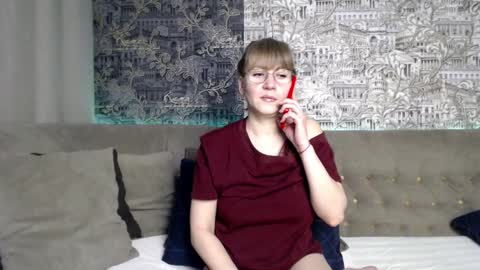 Snapshot of mandy_foxxx chatting on February 19, 12:44 pm Mandy online show from February 19, 12:44 pm