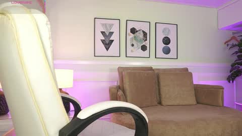 Mandy Collins online show from March 27, 11:32 am