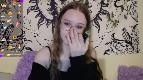 Snapshot of mandymilson chatting on February 9, 10:54 pm Mandy online show from February 9, 10:54 pm
